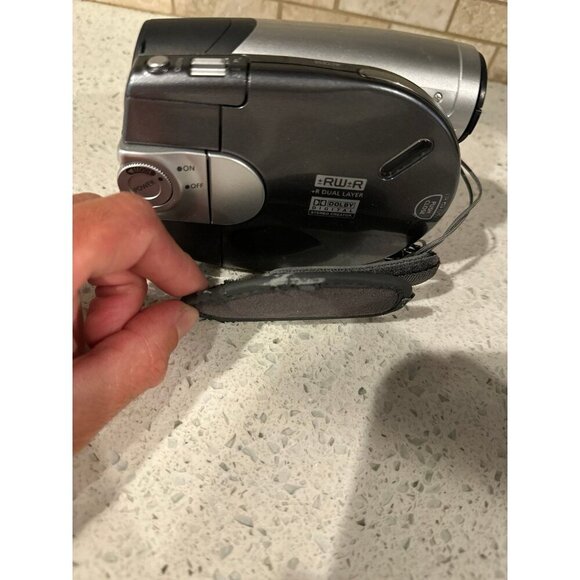 Samsung SC-DC564 DVD Digital Cam NTSC Camcorder - Picture 5 of 5